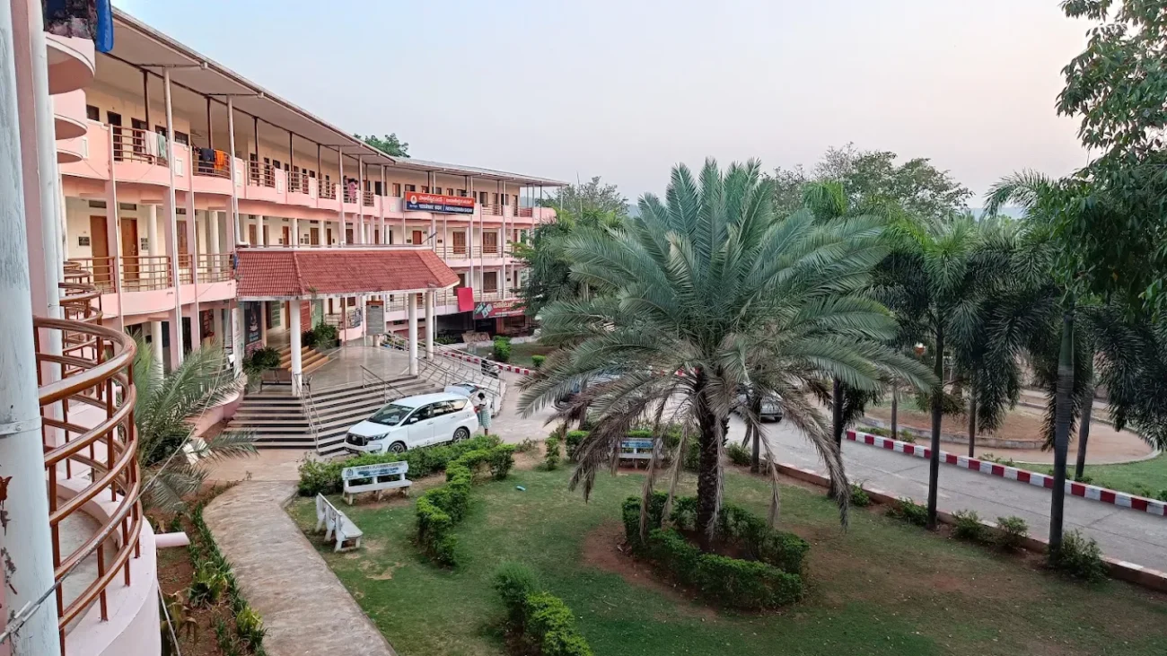 side view of pathaleshwara sadan